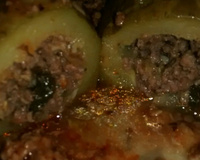 Abobrinha recheada com carne moída