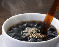 Novos estudos mostram o que acontece com seu cérebro e corpo quando você bebe café sem açúcar