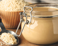 Você sabe o que é tahine? Descubra o que é e como fazer em casa essa delícia para incrementar seus pratos!