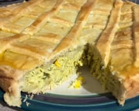 Torta de frango e requeijão com massa podre