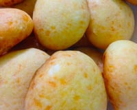 Pão de queijo empanado