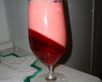 Gelatina com creme rosado