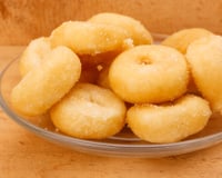 Rosquinha de leite condensado simples e fácil.