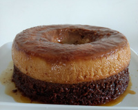 Bolo pudim de chocolate delicioso