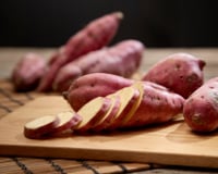 20 receitas de batata-doce que vão do purê simples ao strogonoff fit. E não esquecemos da sobremesa, vem ver!