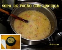 Sopa de flocão com linguiça