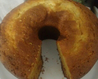 Bolo de fubá com goiabada