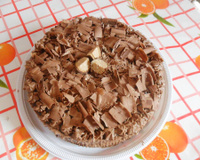 Bolo delícia brigadeiro e beijinho