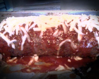 Bolo de carne moída recheado com presunto e mussarela