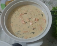 Camarão ao creme parmesão e ervas finas