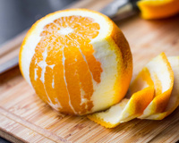Como descascar laranja em segundos: 3 truques fáceis