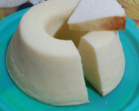 Bolo de carimã com leite condensado