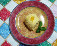 Pudim prático de damasco enfeitado com hortelã