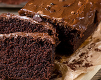 Como deixar o bolo chocolatudo com um truque de chef: todo mundo vai amar essa receita