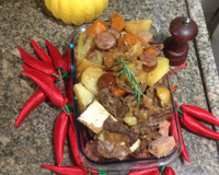 Costela bovina na panela de pressão com linguiça calabresa e bacon