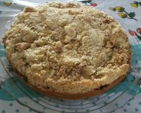 Cuca de banana com farofa