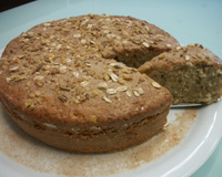 Bolo de banana,maçã e granola