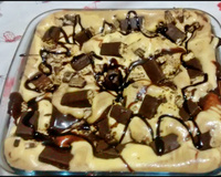 Torta de brigadeiro, sorvete e bis