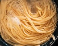 Leonardo Rejón, cirurgião bariátrico: "Os italianos não engordam comendo macarrão porque o cozinham dessa maneira."