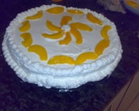 Bolo alegre de aniversário