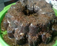 Bolo de chocolate recheado aerado e super molhadinho