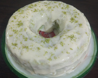Bolo de limão feito com gelatina
