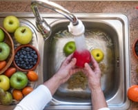 Esse tipo de fruta é número um para longevidade e "envelhecimento com qualidade": nutre o cérebro e combate a diabetes