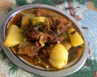 Costela com batata e agrião