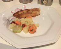 Filé de peixe com legumes