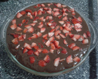Pavê de ganache com morango e coco