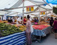 Pare de jogar dinheiro fora na feira sem saber como escolher frutas e legumes! Aprenda as dicas práticas