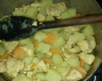 Frango com batata e cenoura