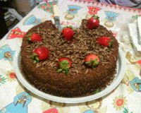 Bolo de chocolate com morango