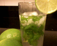 Caipirinha com Hortelã
