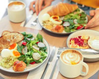 Sandra Moñino, nutricionista: "A primeira refeição do dia não deve ser um bolo; você pode comer uma salada no café da manhã."