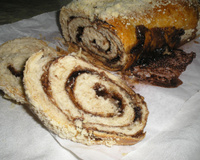 Cuca recheada com chocolate