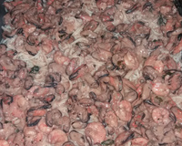 Macarrão com camarão e mexilhões