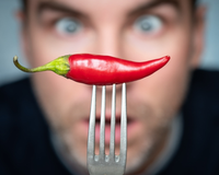 Queimação na boca por causa de comida picante? Por que beber água é o pior erro que você pode cometer, segundo um especialista em pimentas