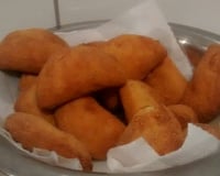 Pastel de massa cozida (risóles)