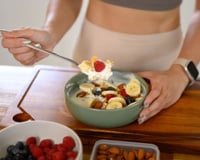 10 opções de lanches ricos em proteínas para substituir ovos cozidos para quem já enjoou do alimento
