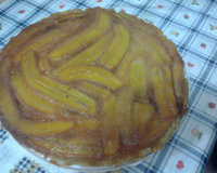 Bolo de banana caramelada