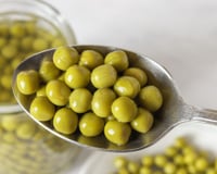 Especialistas concordam: o jantar mais saudável é preparado com uma lata de ervilhas, alho e um copo de caldo de peixe