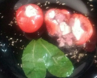 Tomate recheado com linguiça Blumenau