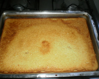 Bolo de leite cremoso