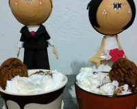 Chocolate quente simples com chantilly caseiro