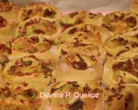 Caracóis de presunto e queijo