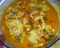 Moqueca de peixe e camarão