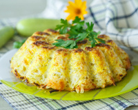 Bolo salgado de arroz com recheio de carne moída: confira a receita