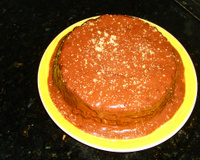 Bolo de goiaba coberto com bechamel de chocolate