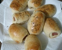 Enroladinho de salsicha assado fácil